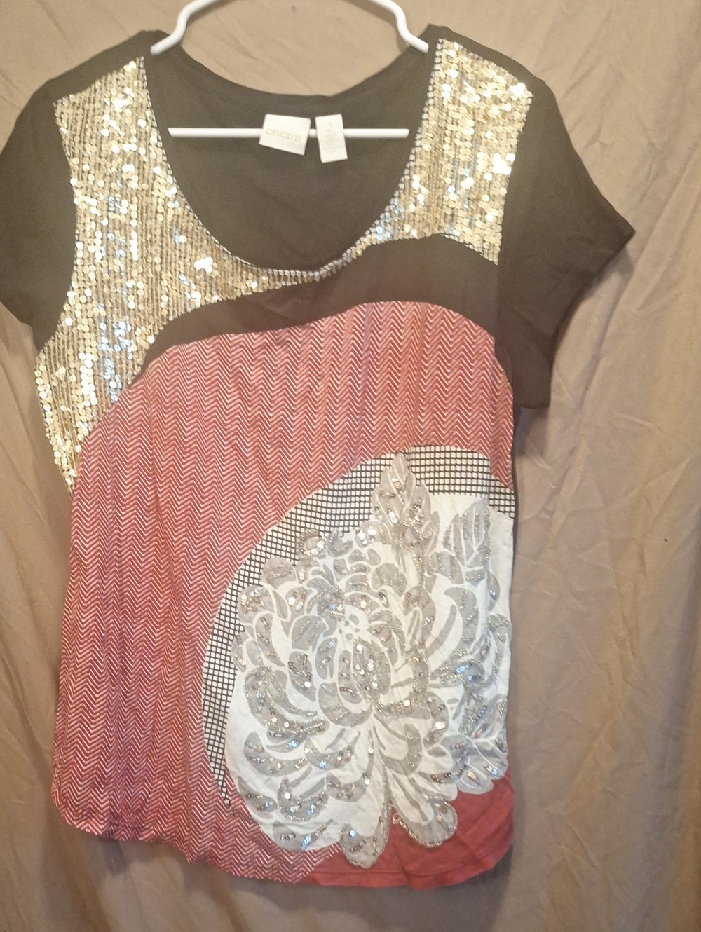 Sequined Colorblock Floral Print Women's Top - Black, Red & Gold